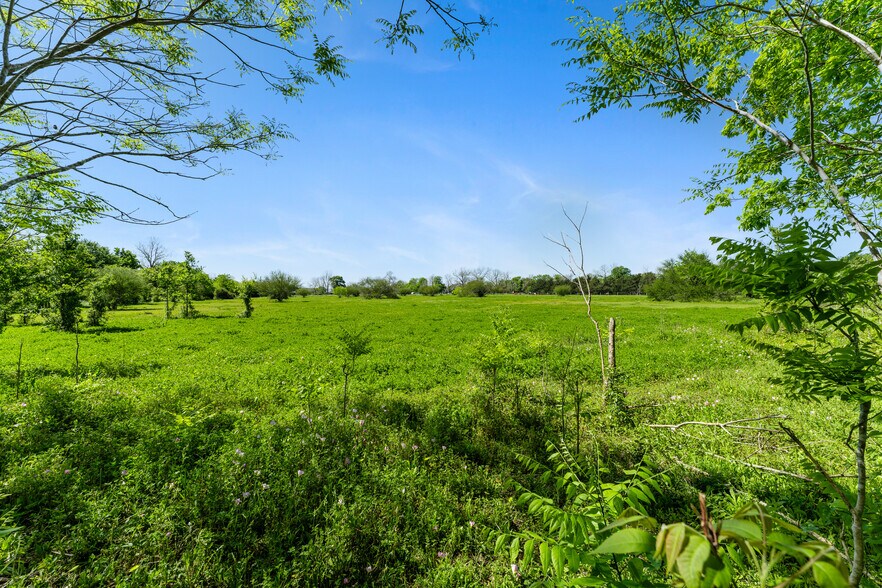 More Photos Of 0 FM 1161, Hungerford Land For Sale