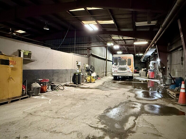 More Photos Of 21 Squires St, Cortland Warehouse For Lease