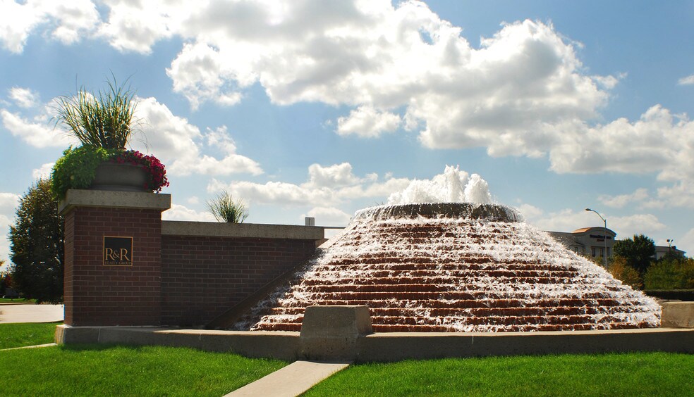 More Photos Of 1055 Jordan Creek Pky, West Des Moines Office For Lease