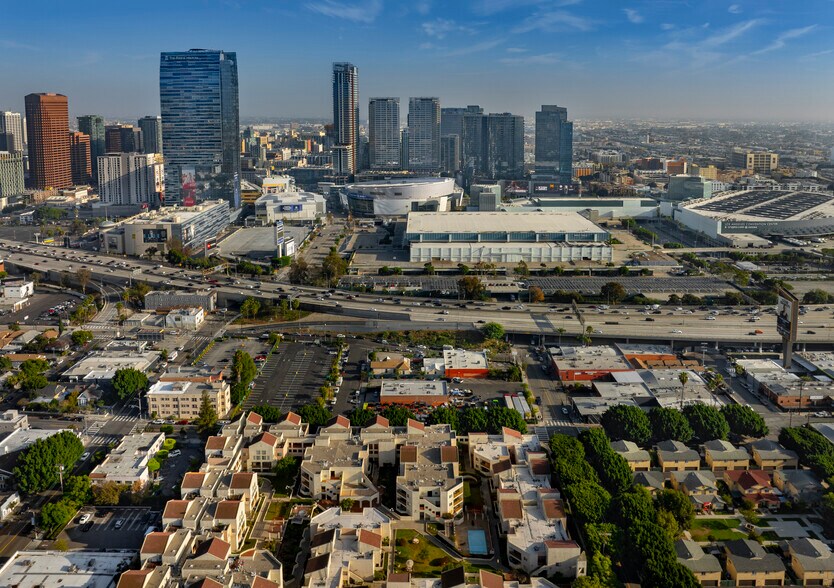 More Photos Of 1337 W 11th Pl, Los Angeles Land For Sale