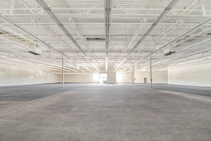 More Photos Of 1976 W Baseline Rd, Phoenix Storefront For Sale
