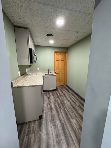 More Photos Of 205 Brick Kiln Rd, Winchester Warehouse For Sale