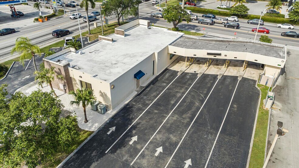 More Photos Of 1750 NE 8th St, Homestead Bank For Lease