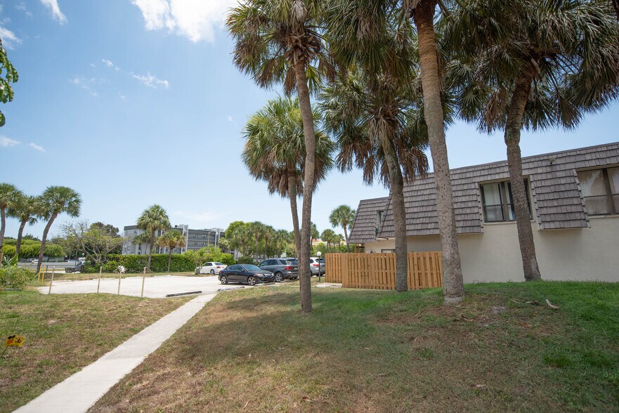 More Photos Of 1801 N Congress Ave, West Palm Beach Apartments For Sale