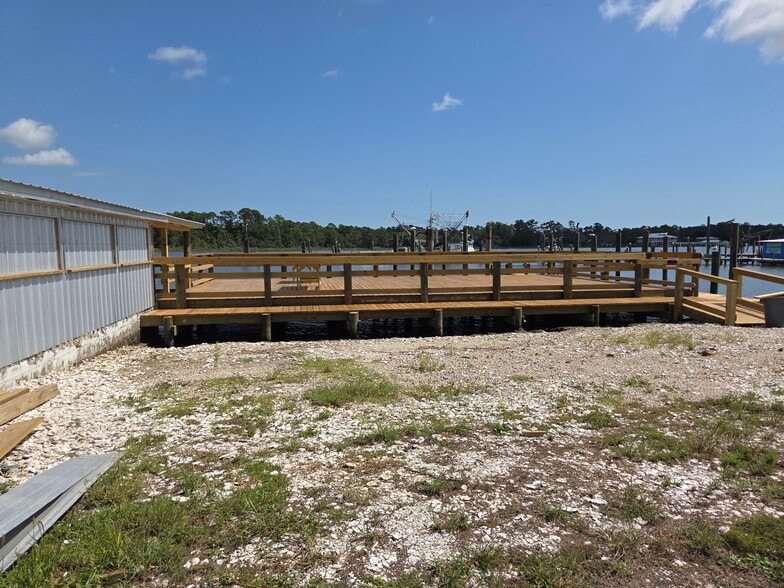 More Photos Of 16780 River Rd, Bon Secour Restaurant For Sale