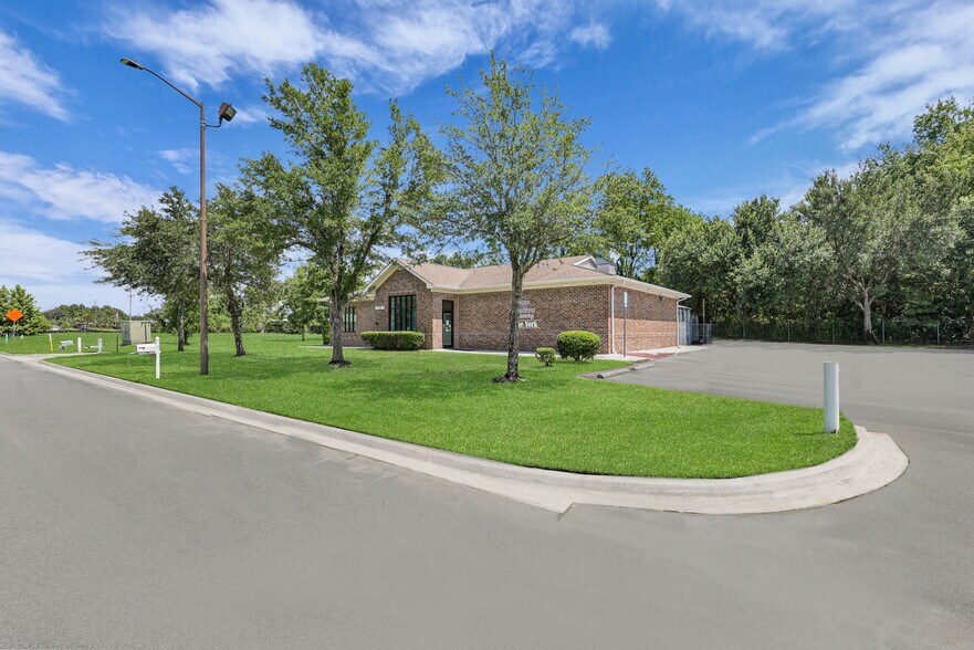 More Photos Of 114 Horizon Park Dr, Savannah Restaurant For Sale