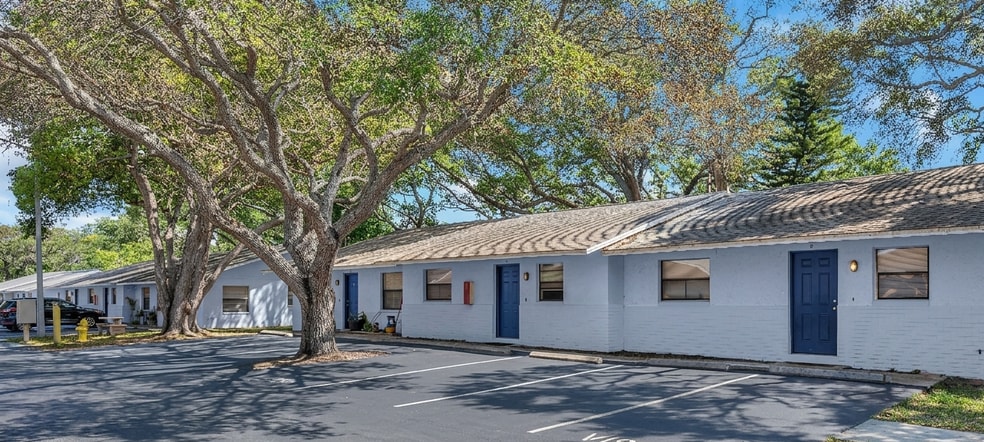 Primary Photo Of 950 Beltrees St, Dunedin Apartments For Sale