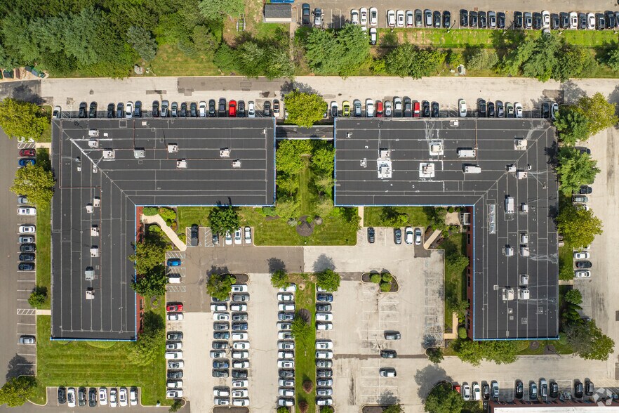 More Photos Of 402-404 Lippincott Dr, Marlton Medical For Sale