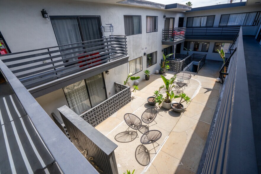 More Photos Of 4938 Rosewood Ave, Los Angeles Apartments For Sale