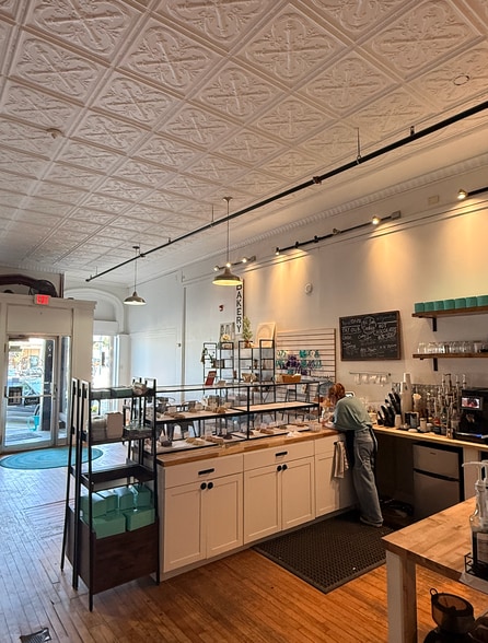 More Photos Of 146 Maine st, Brunswick Office For Lease