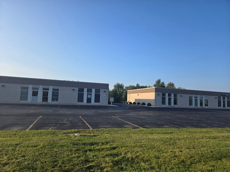 More Photos Of 16660-16666 W National Ave, New Berlin Office For Lease