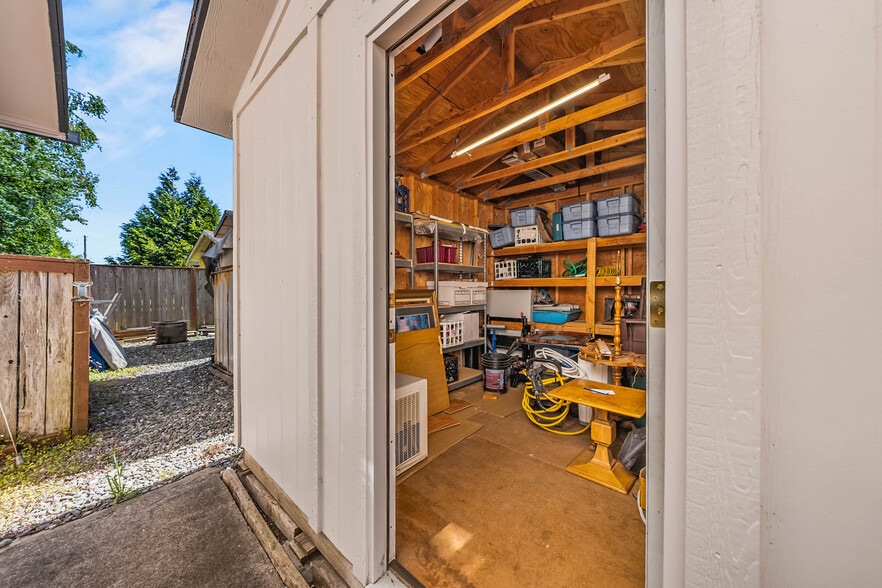 More Photos Of 542 Pacific Ave, Brookings Multifamily For Sale