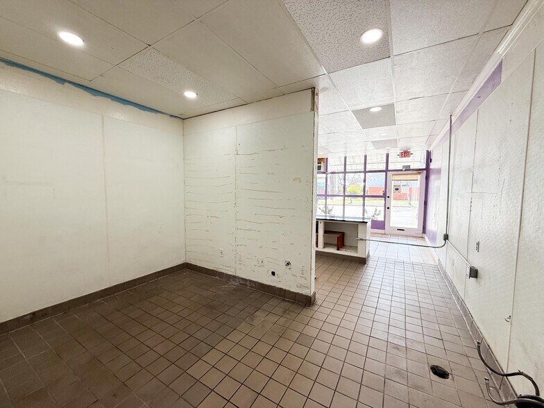 More Photos Of 217-223 E Maude Ave, Sunnyvale Storefront For Lease