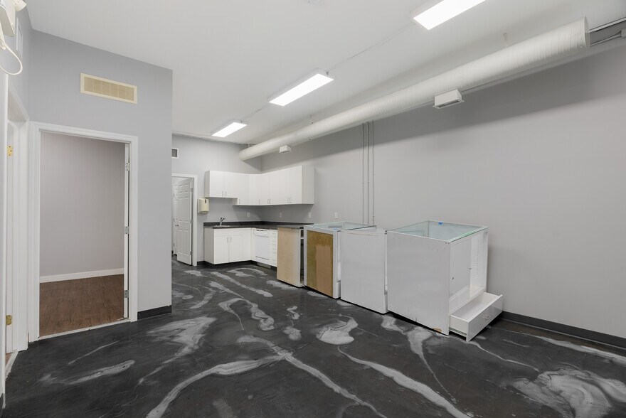 More Photos Of 9612 Franklin Av, Fort McMurray Freestanding For Lease