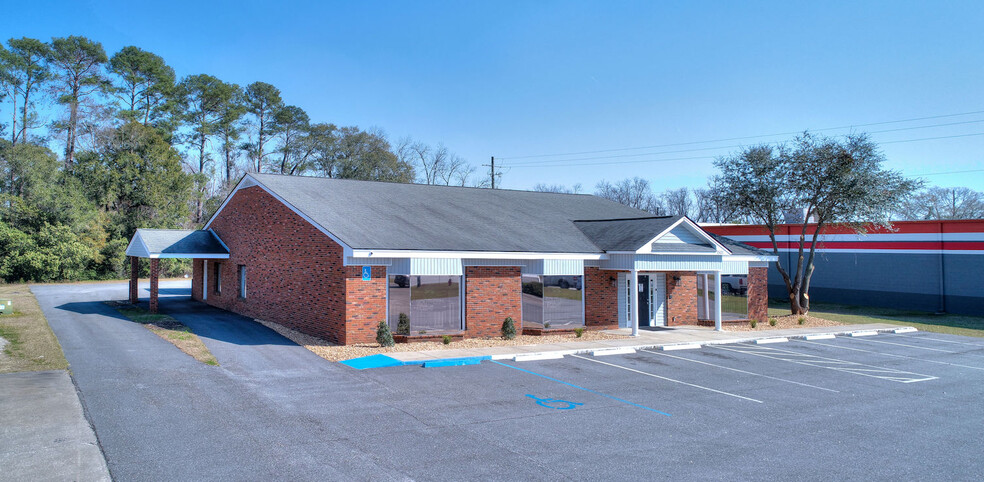 Primary Photo Of 1501 US Highway 19 S, Leesburg Medical For Sale