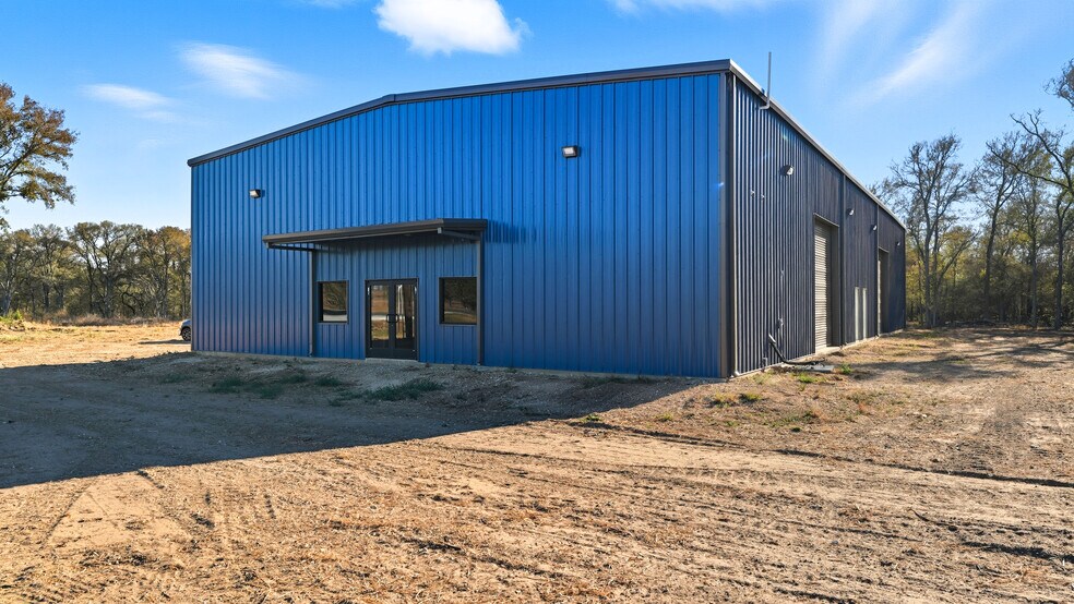 More Photos Of 5345 US 87, Stockdale Warehouse For Sale