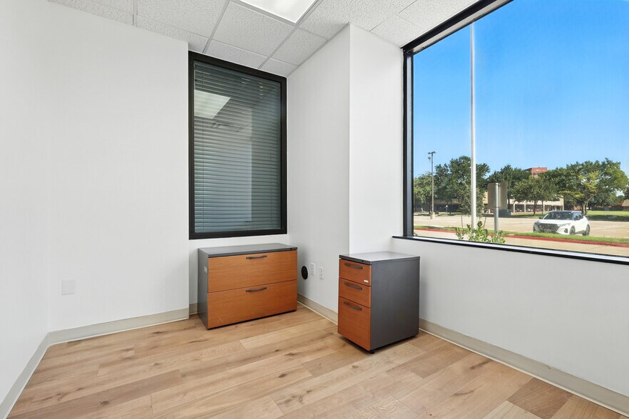 More Photos Of 1100 W Campbell Rd, Richardson Office For Sale