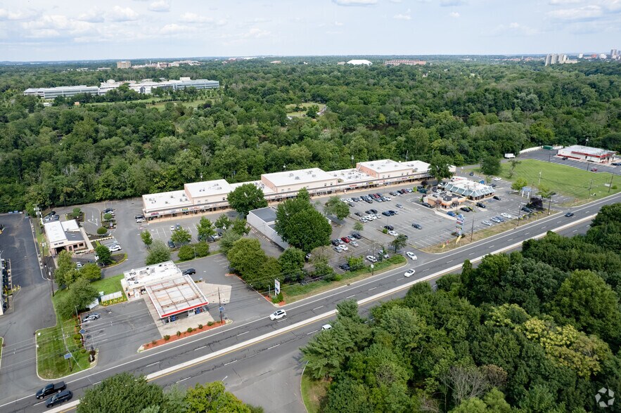 Primary Photo Of 1075 Easton Ave, Somerset Storefront Retail Office For Lease