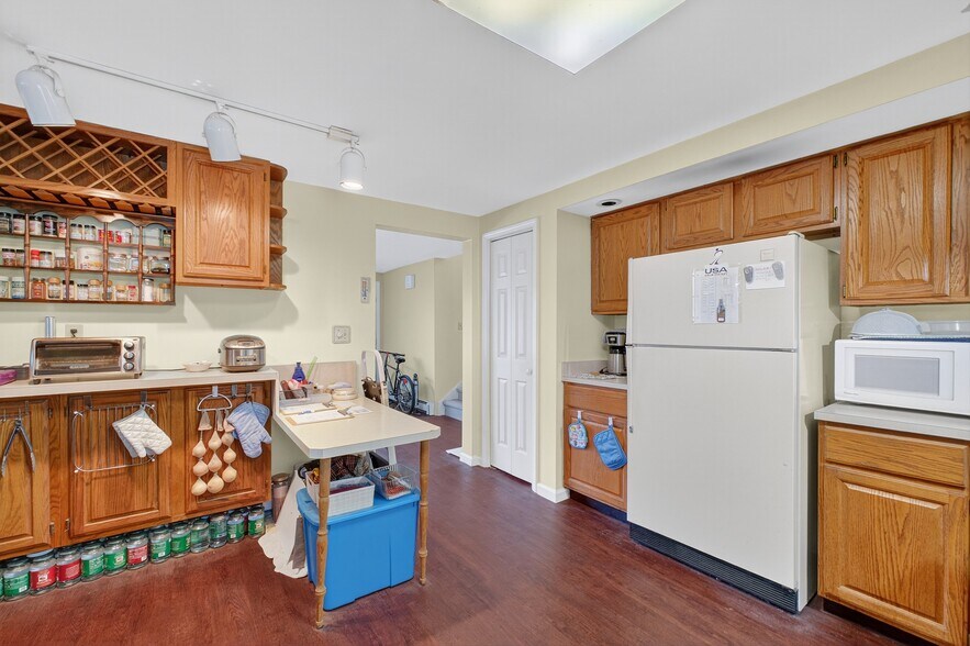 More Photos Of 2 Renee Gate St, Cortlandt Manor Office For Sale