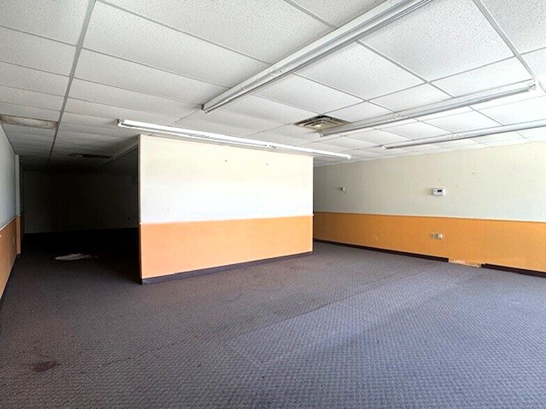 More Photos Of 1636 SW 134th St, Oklahoma City Storefront For Lease