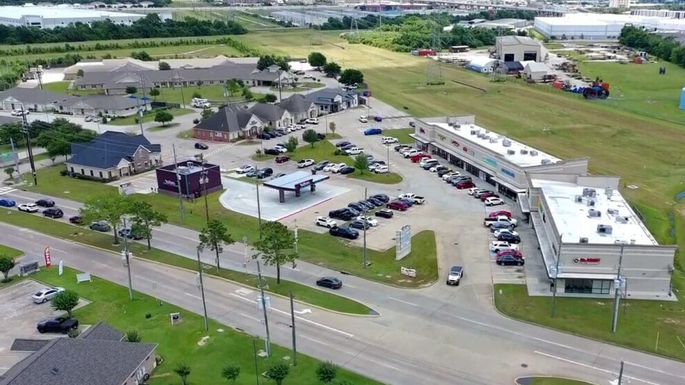 More Photos Of 9526 Huffmeister Rd, Houston General Retail For Sale