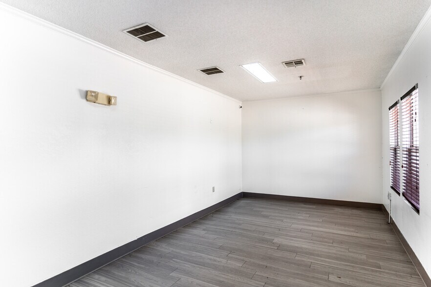 More Photos Of 11734 Jefferson Rd, Thonotosassa Schools For Sale