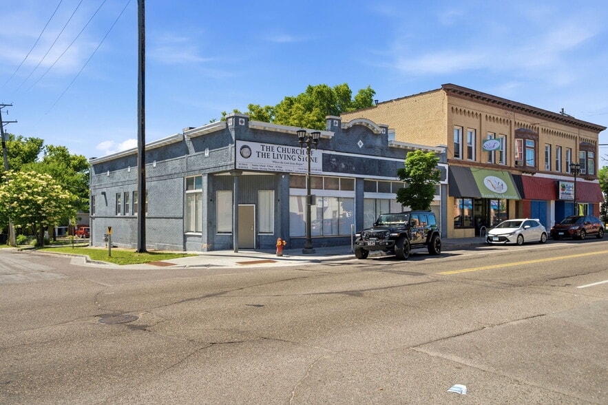 More Photos Of 871 Payne Ave, Saint Paul Storefront For Sale