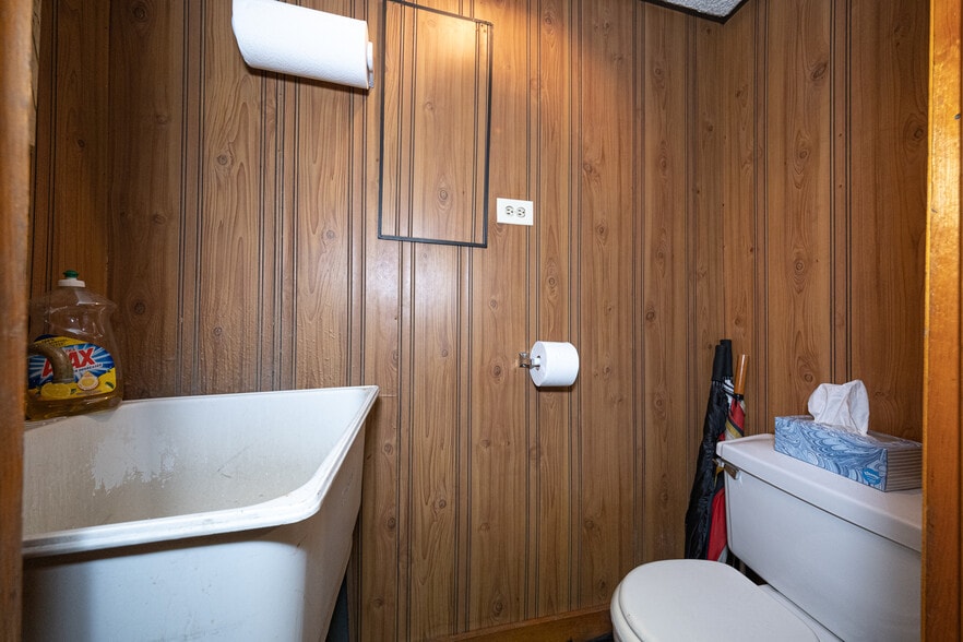 More Photos Of 5700 Butler St, Pittsburgh Auto Dealership For Sale