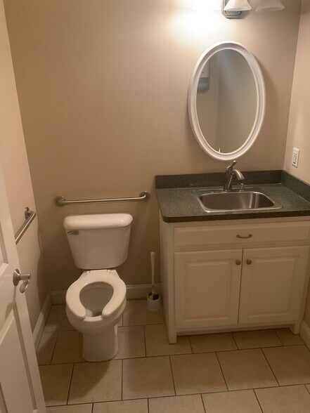 More Photos Of 1015 Tyrone Rd, Tyrone Medical For Lease