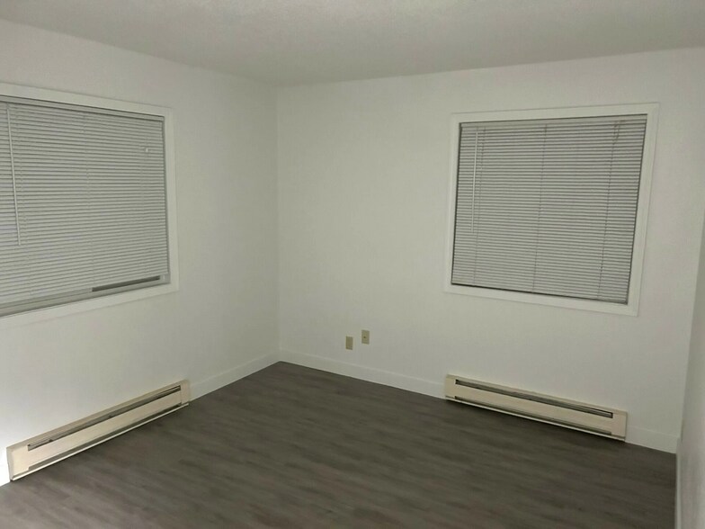 More Photos Of 821 Main St, Scotland Apartments For Sale