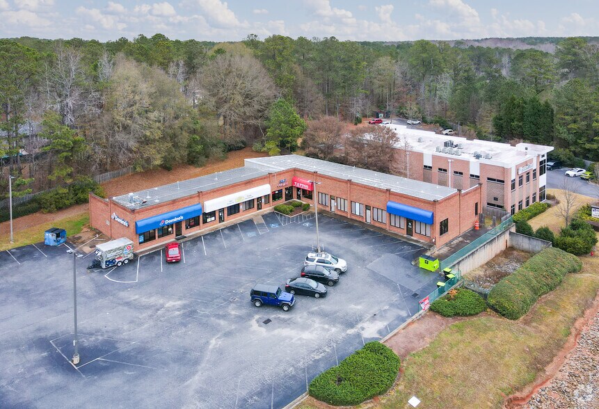 More Photos Of 15 Baker Rd, Newnan Freestanding For Lease