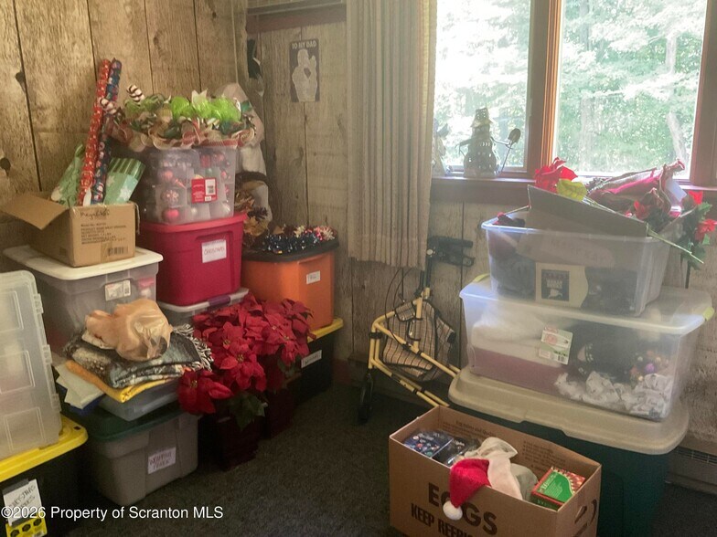 More Photos Of 28 Southside Ln, Scott Township Specialty For Sale