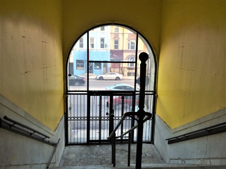 More Photos Of 1812-1814 S Ashland Ave, Chicago Office For Lease