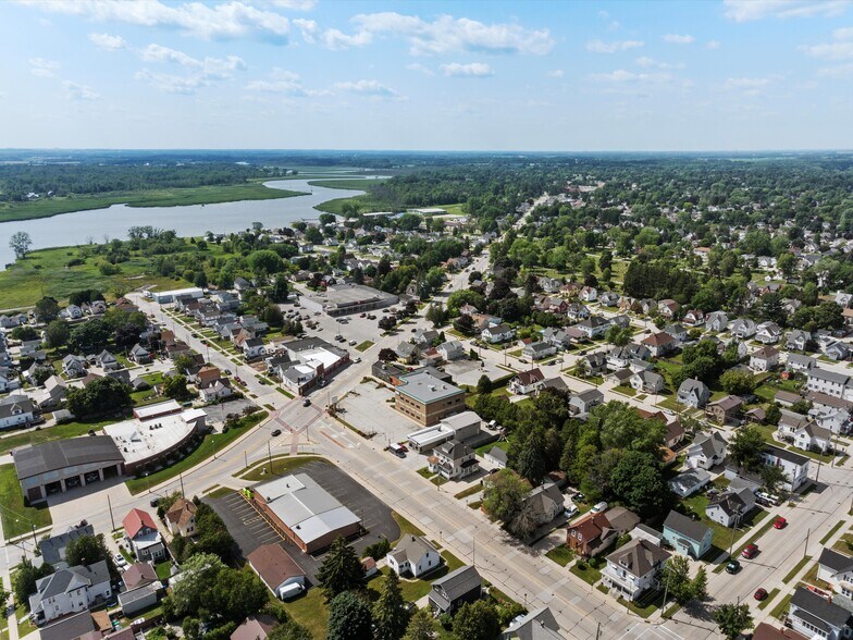 More Photos Of 2205 Forest Ave, Two Rivers Office Residential For Sale