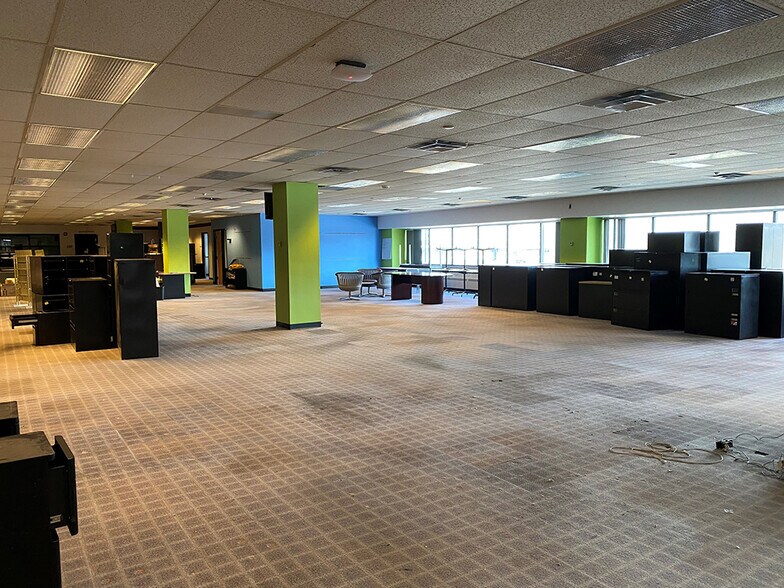More Photos Of 285 Broad St, Hartford Office For Sale