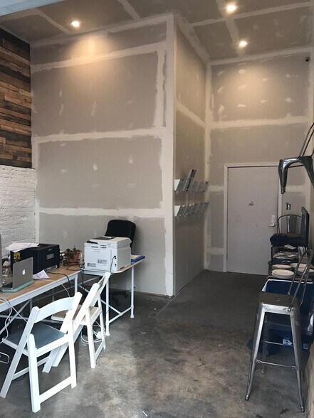 More Photos Of 2541-2549 E Cambria St, Philadelphia Warehouse For Lease