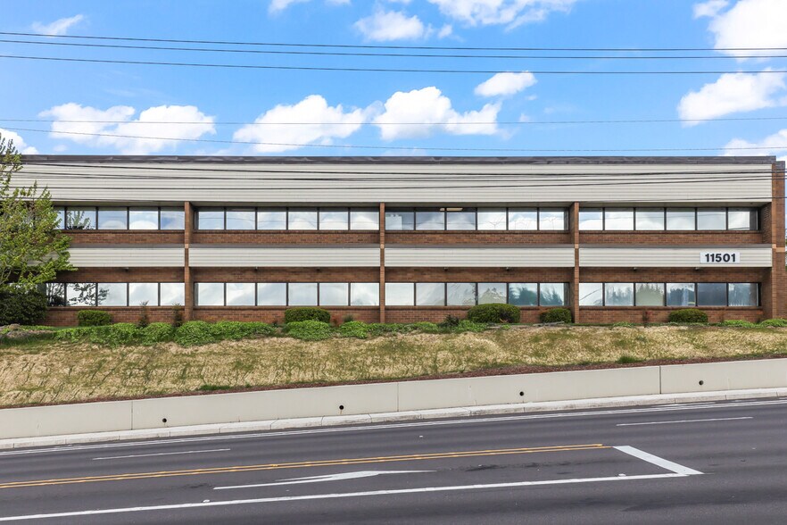 More Photos Of 11501 SW Pacific Hwy, Tigard Office For Lease