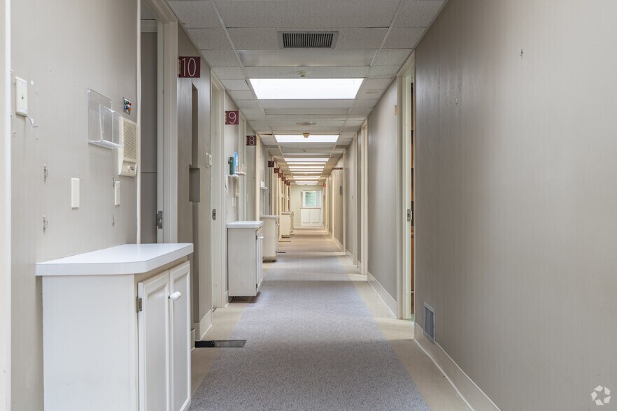 More Photos Of 1312 Bishop St, Union City Medical For Sale