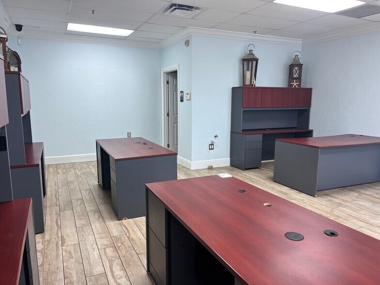 More Photos Of 3445-3499 High Ridge Rd, Boynton Beach Warehouse For Lease