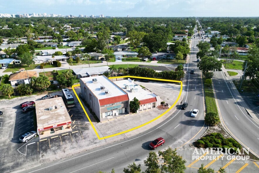 More Photos Of 3100 Southgate Cir, Sarasota Loft Creative Space For Sale
