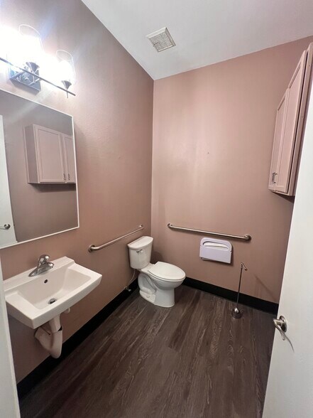 More Photos Of 9660 N McCarran Blvd, Reno Medical For Lease