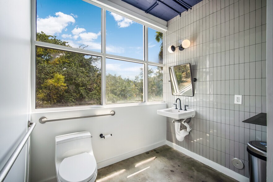 More Photos Of 2424 S Dixie Hwy, Coconut Grove Loft Creative Space For Sale