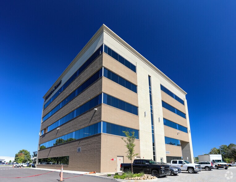 More Photos Of 10142 Parkside Dr, Knoxville Medical For Lease