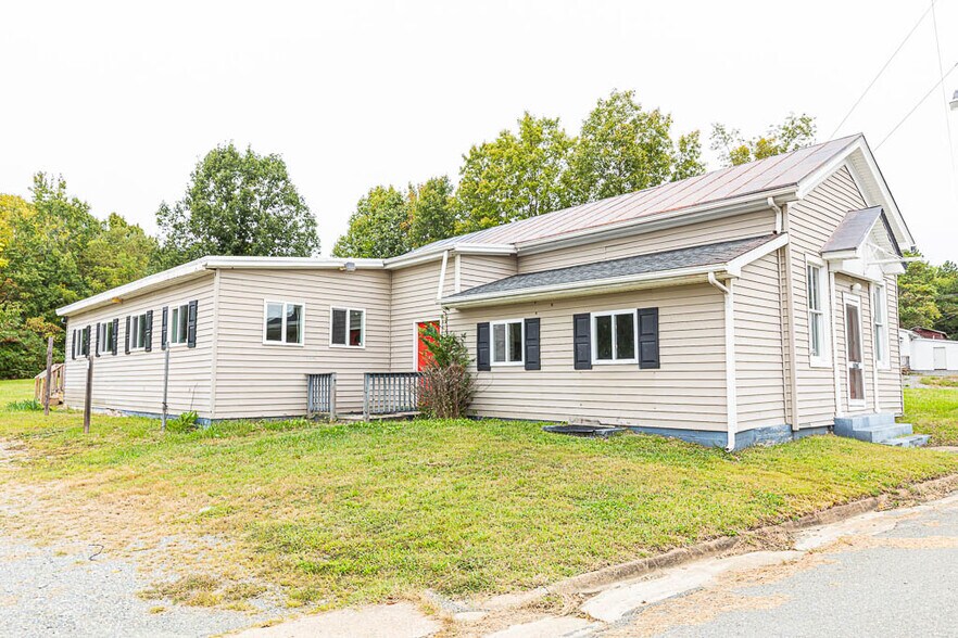 More Photos Of 19379 Beaver Dam Rd, Beaverdam Restaurant For Sale