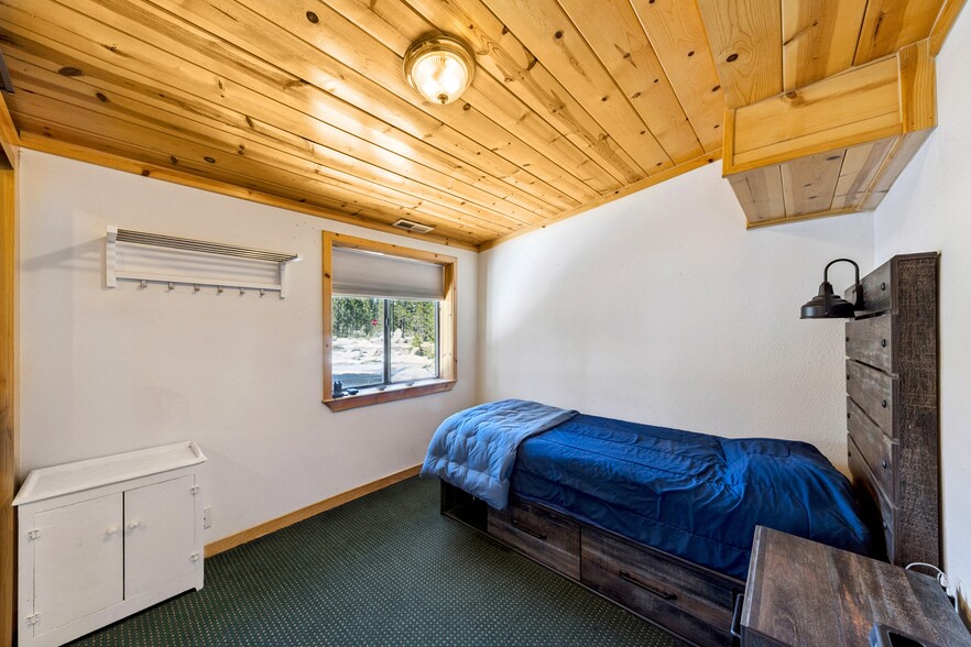 More Photos Of 804 Hwy 50, South Lake Tahoe Lodge Meeting Hall For Sale