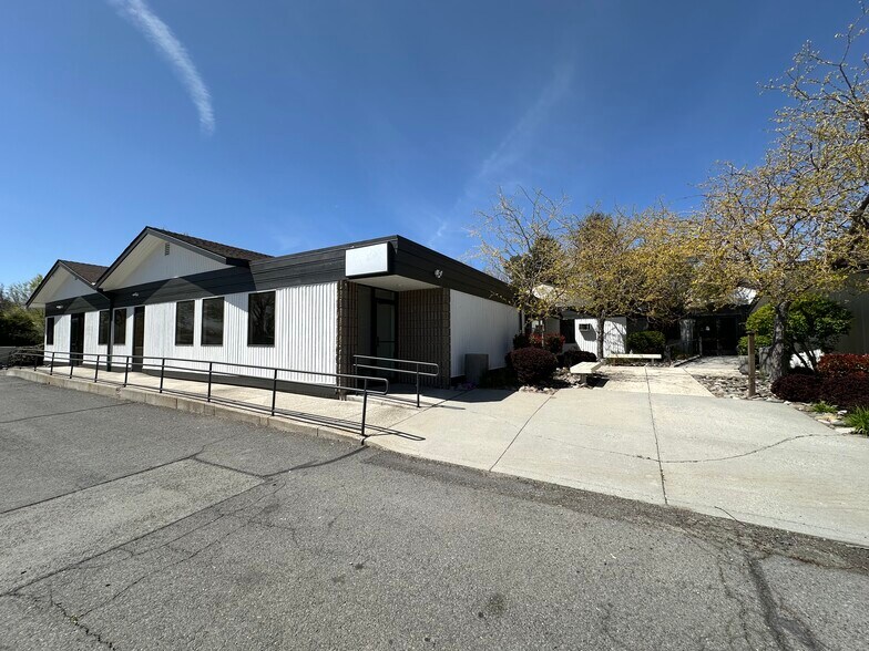 More Photos Of 1200 Mountain St, Carson City Medical For Lease