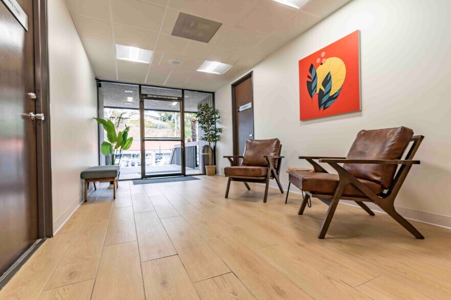 More Photos Of 5480 Baltimore Dr, La Mesa Office For Lease