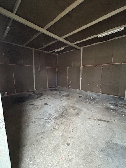 More Photos Of 5626 Star Ln, Houston Auto Dealership For Lease