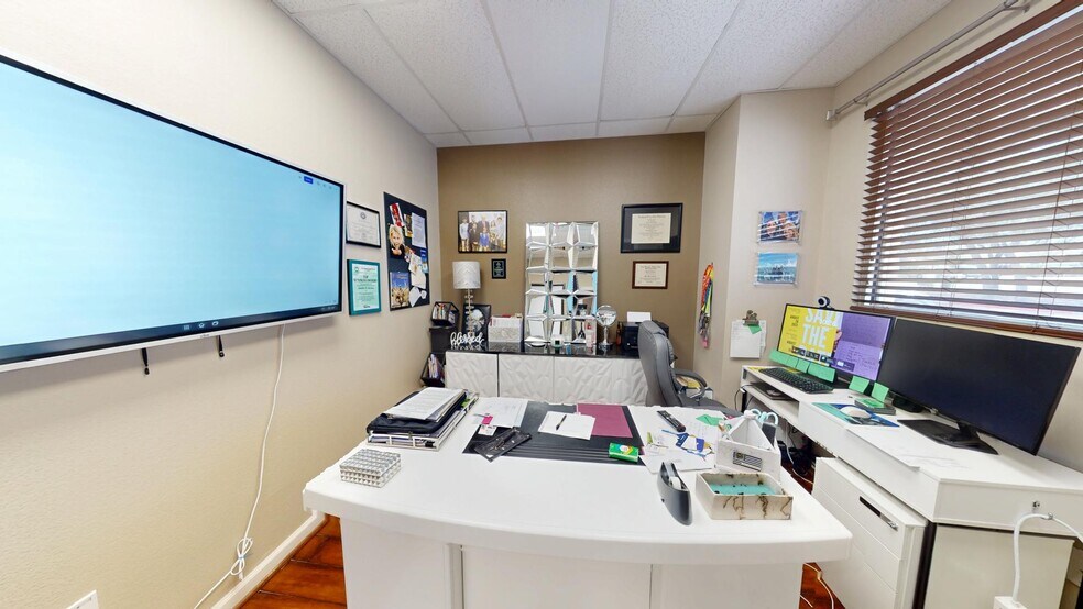 More Photos Of 2001 Windy Ter, Cedar Park Light Distribution For Sale