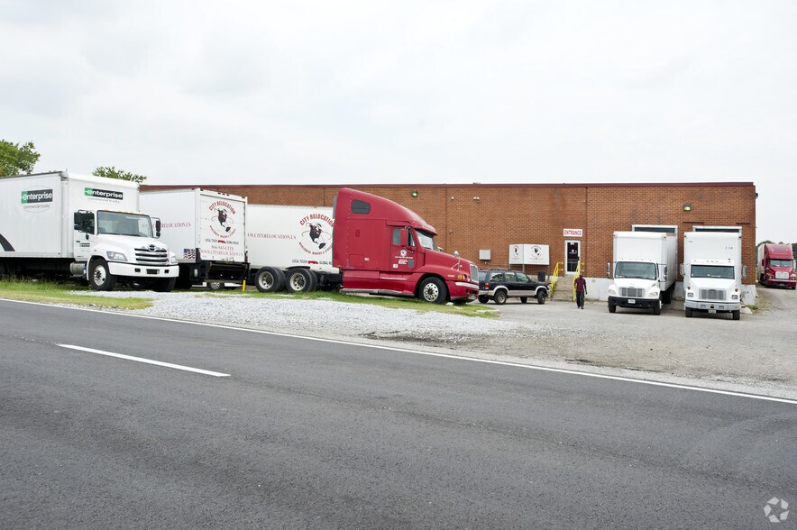 7468 Jonesboro Rd, Jonesboro, GA 30236 Warehouse For Sale